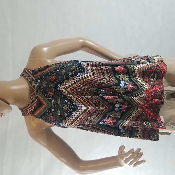 h.i.p. Tops - H.I.P Sleeveless Top size L